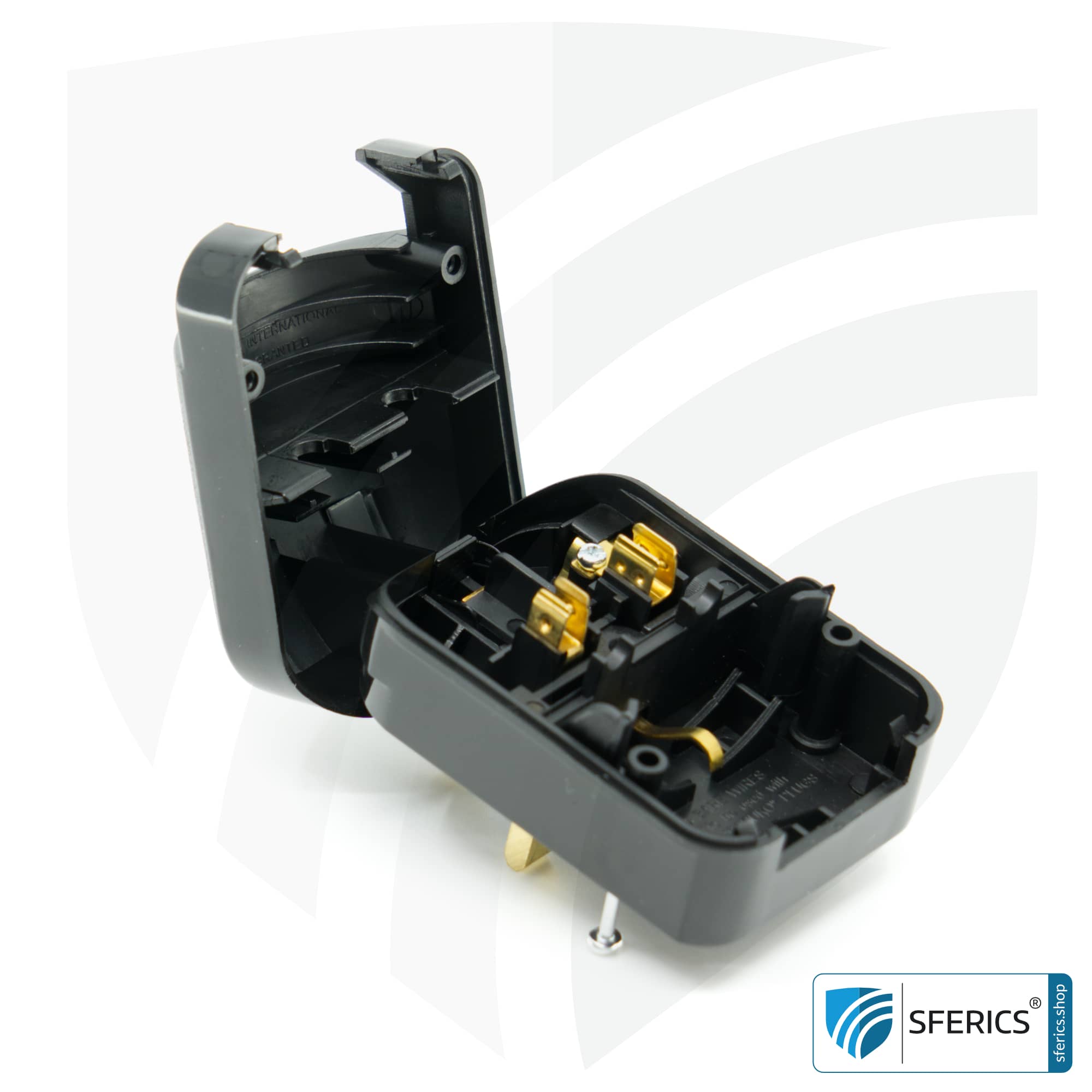 Adapter SCP3 Schuko Stecker Typ EF auf UK Stecker Typ G | mit hochwertiger Erdung und 13 Ampere Sicherung | Reiseadapter. Adapter SCP3 Schuko Stecker Typ EF auf UK Stecker Typ G | mit hochwertiger Erdung und 13 Ampere Sicherung | Reiseadapter.